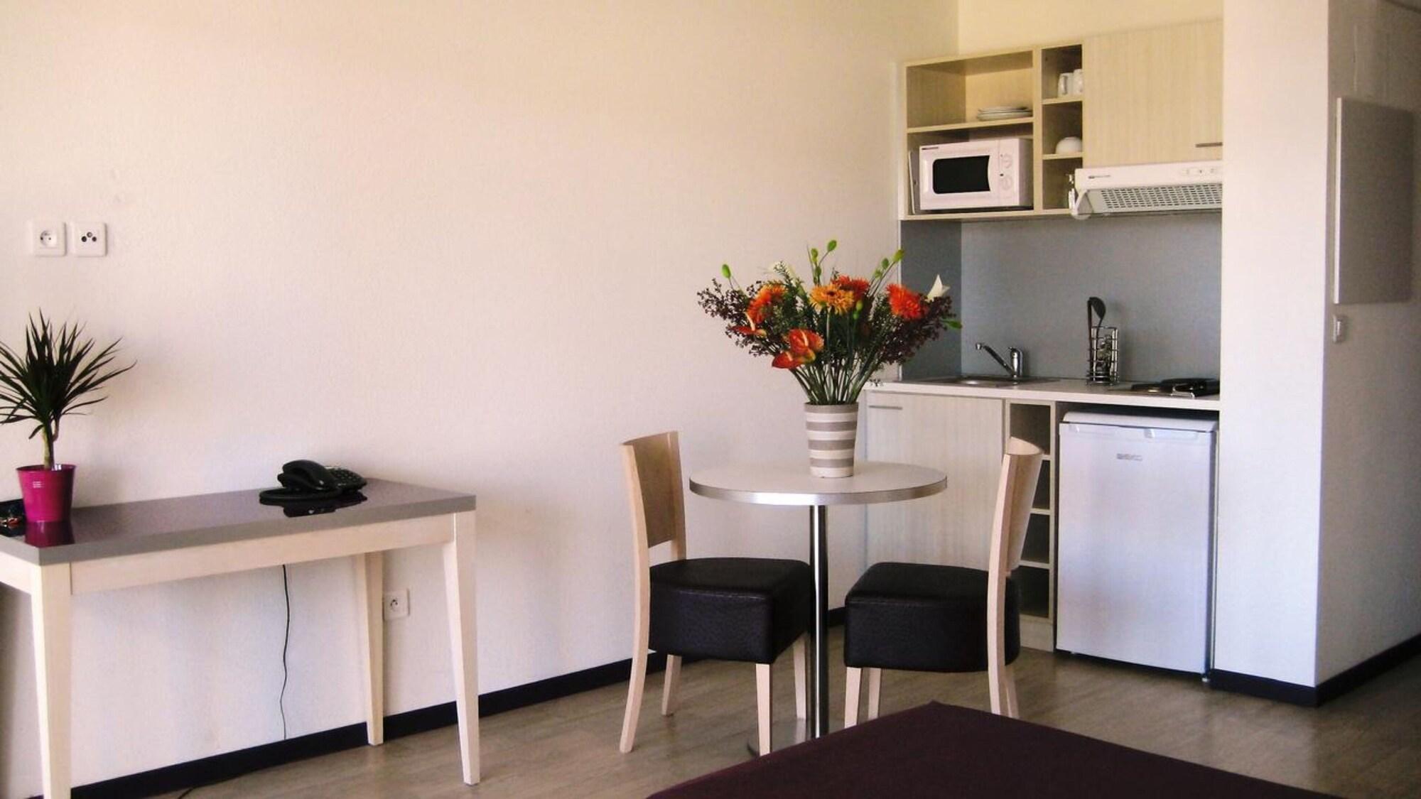 Appart'Hotel - Residence La Closeraie 卢德 外观 照片